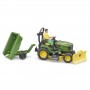 Traktorek John Deere kosiarka z przyczepką i figurką Zabawka Bruder 62104