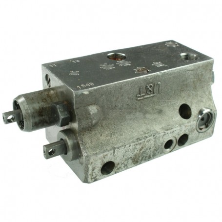 Rozdzielacz podnośnika Zetor 3011 4718 958100